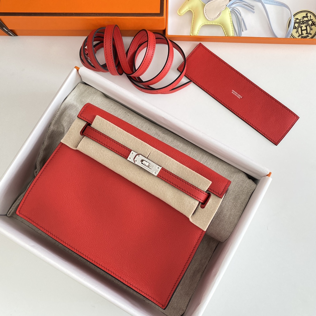 Hermes Kelly Danse Evercolor Bag In Red Color